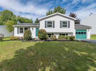 88 Covered Wagon Trl, West Henrietta, NY 14586