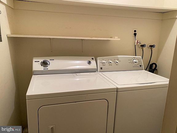 4th image of 13C Betsy Ross Ln