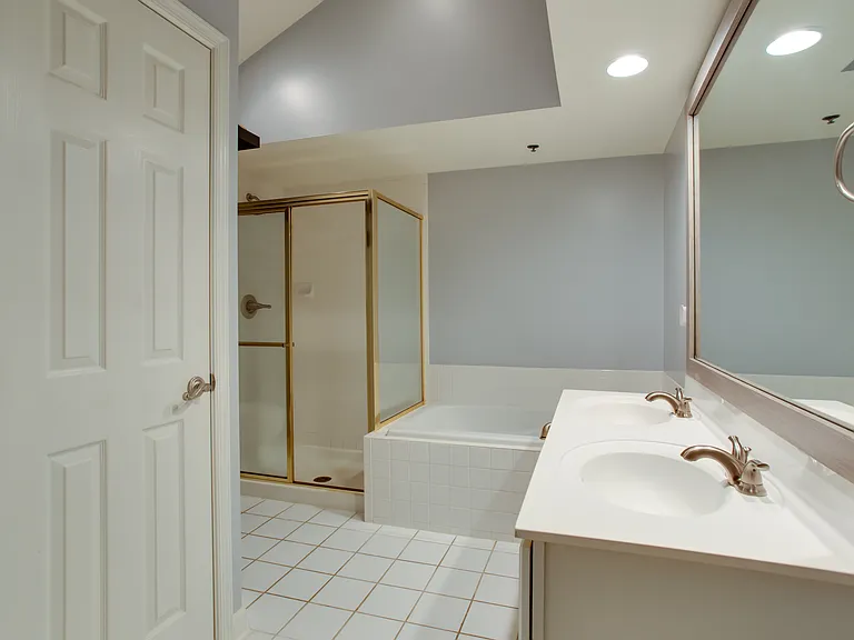 2310 14th St N #402 — Photo 22