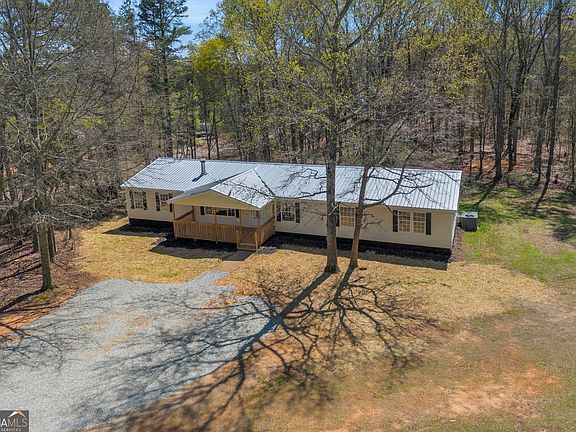 2nd image of 421 Williams Wilson Rd