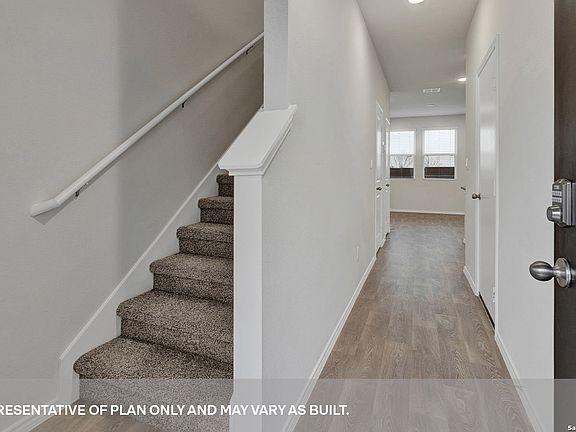 4th image of 120 Kendall Lane