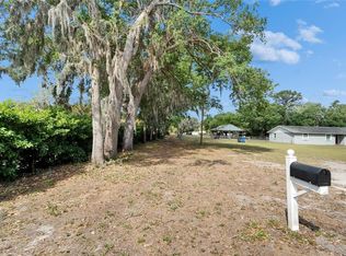 8209 Edison Rd, Lithia, FL 33547
