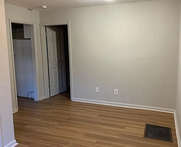 19 W Grady St #3 — Photo 6
