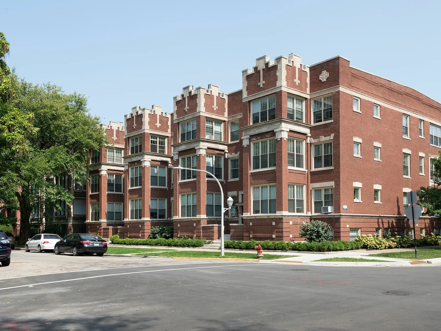 5135-45 S. Ingleside Ave. — Photo 1