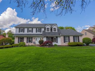 4895 Meadow Ln, Macungie, PA 18062