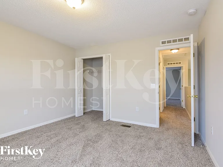 3808 McKinley Dr — Photo 12