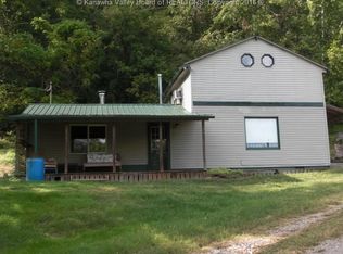 5165 18 Mile Creek Rd, Buffalo, WV 25033