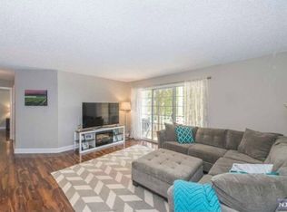 331 Linden St, Mahwah, NJ 07430