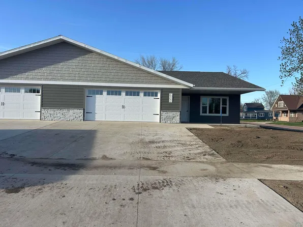 633 7th St, Sheldon, IA 51201