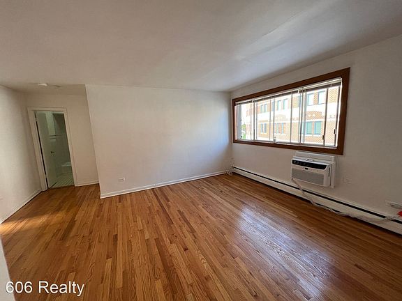 5th image of 1408 W Juneway Ter #12095842