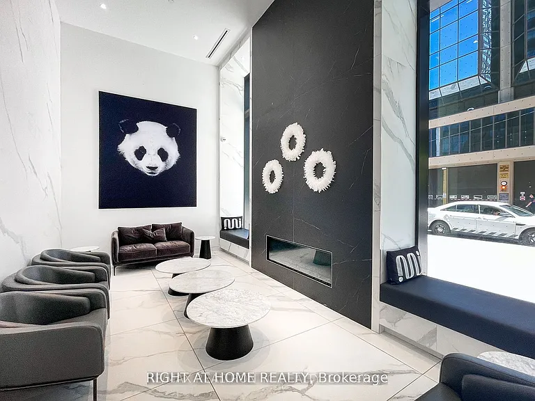 20 Edward St #1917 — Photo 7