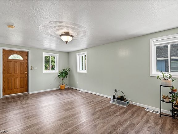 5th image of 2607 Berry Rd