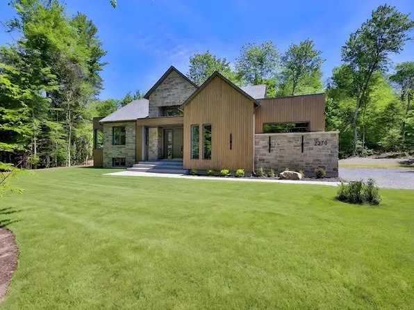 2270 Rue Des Oies Blanches Sainte, Adale, QC J8B 0M4