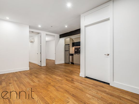 3rd image of 562 Park Pl APT 1B