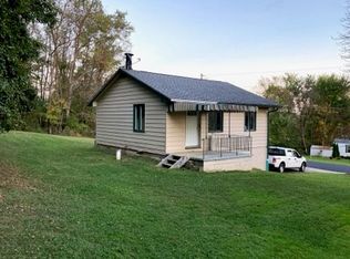 230 Sandy Hill Rd, Valencia, PA