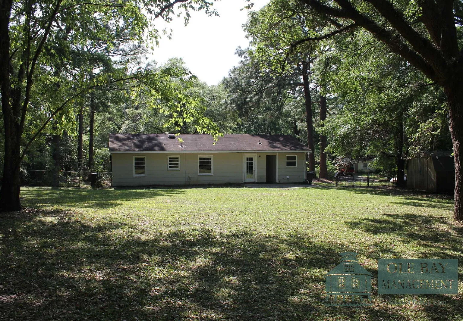 3 bed, 1.0 bath, $1,350 — Photo 2