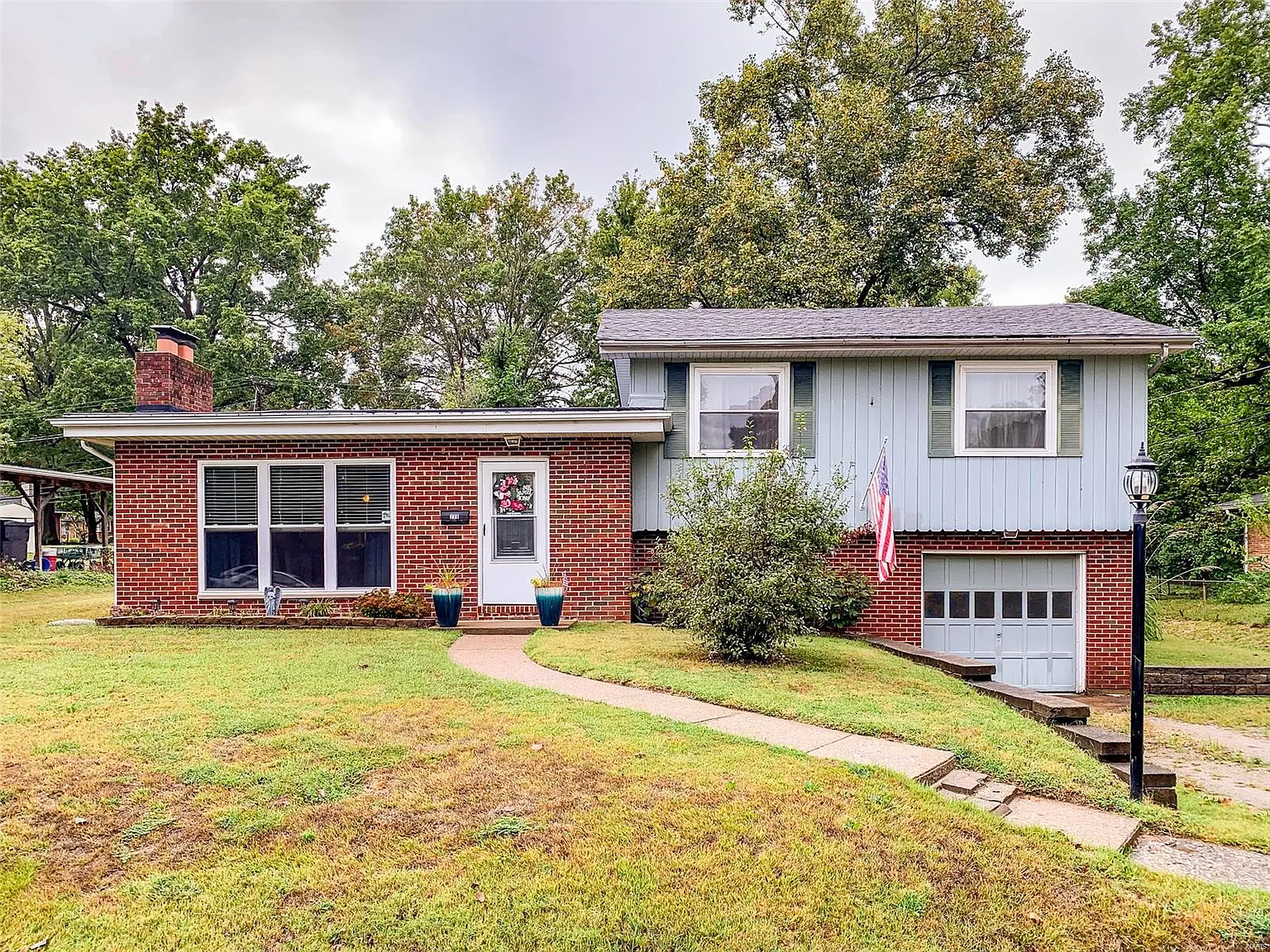 229 Sunset Dr photo 1