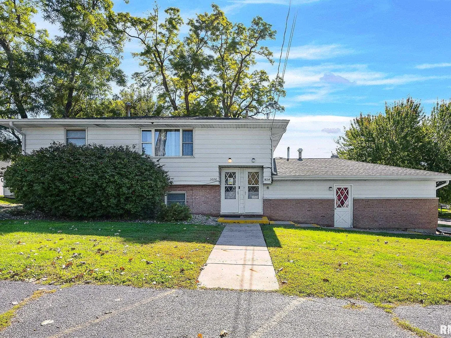 2 bed, 1.0 bath, 864 sqft, $1,500 — Photo 1