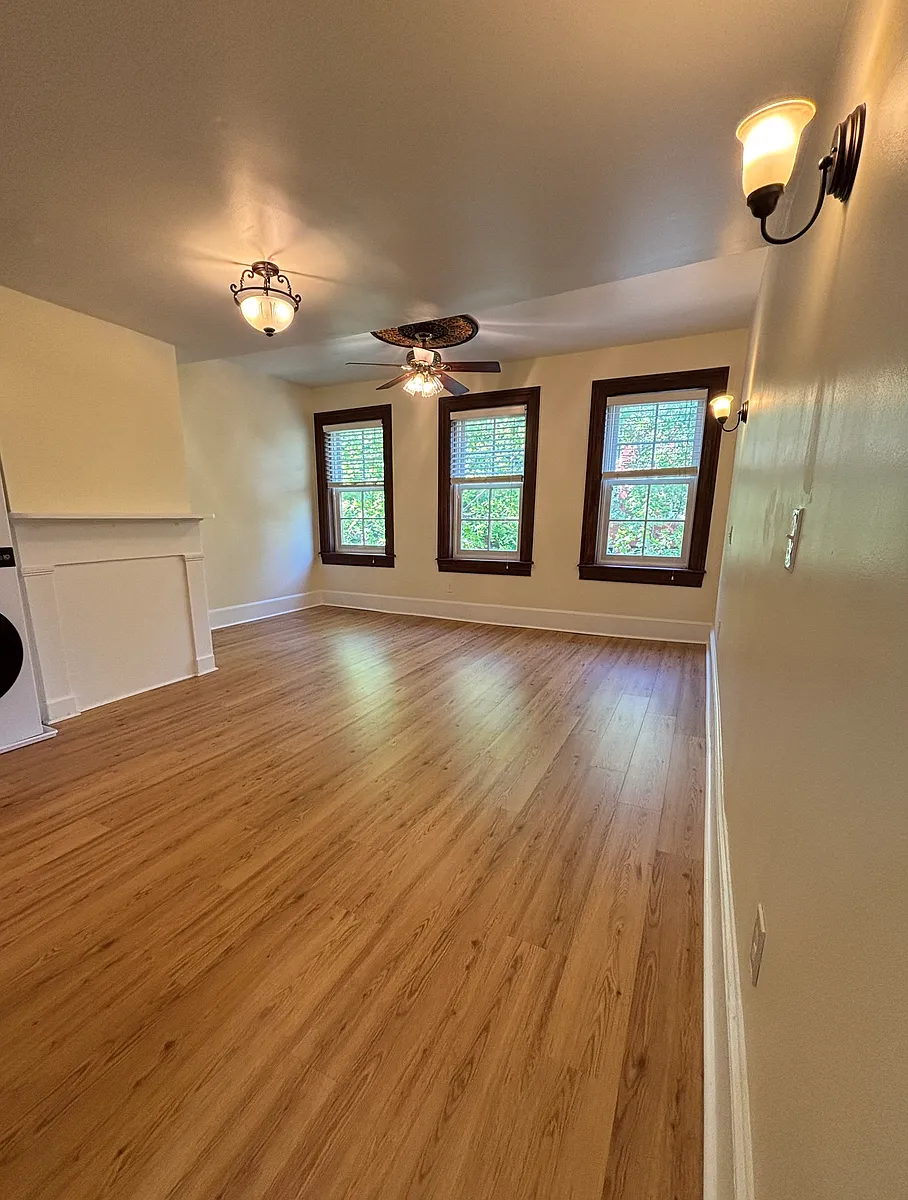 Building Photo - 1315 Hollins St #2