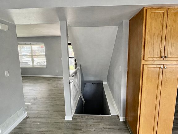 5th image of 1460 Grass Valley Dr