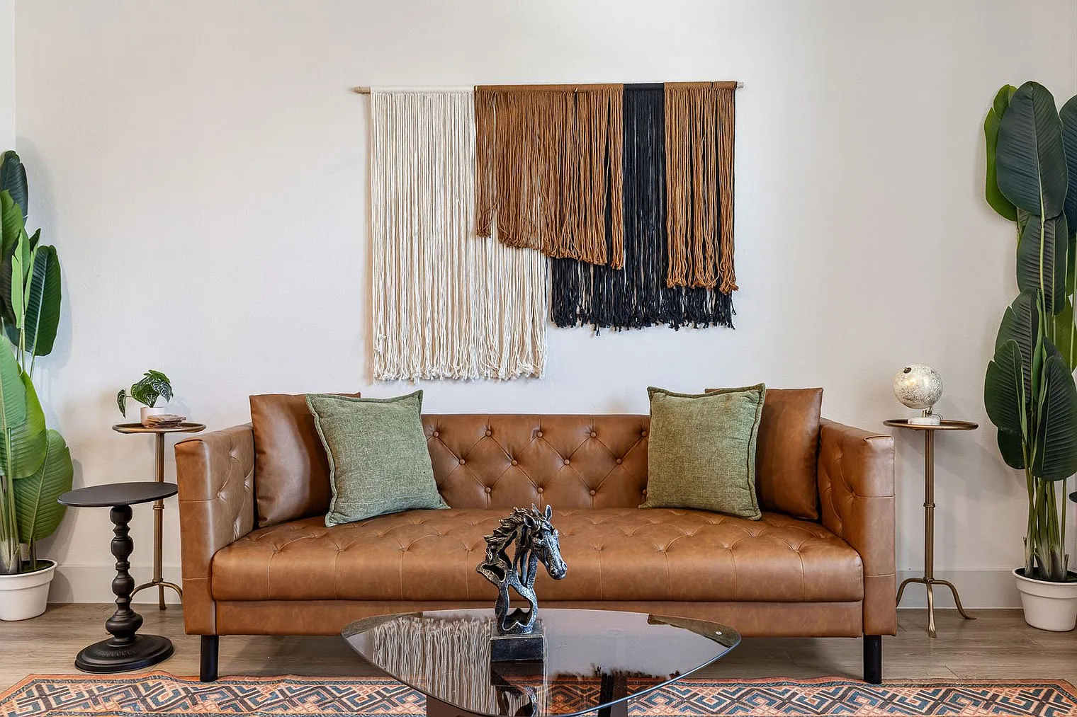 1 bed, 1.0 bath, 818 sqft, $2,970 — Photo 3