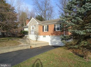 2191 Fineview Rd, York, PA 17406