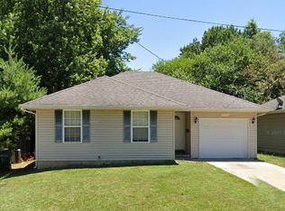 1954 S Fort Ave, Springfield, MO 65807