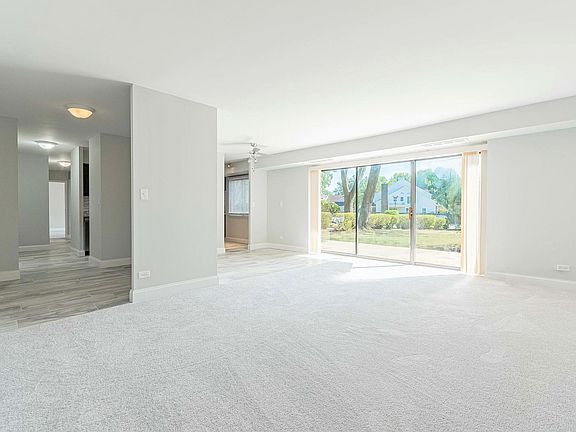 4th image of 111 S Baybrook Dr Unit 108