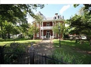 303 SE 3rd St, Bentonville, AR 72712