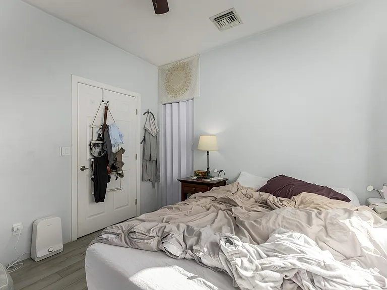 2321 E 6th St #1 — Photo 11