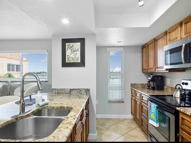 10265 Gulf Blvd #309 — Photo 11