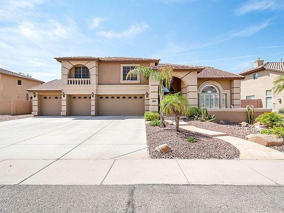 3rd image of 1673 E Crescent Way