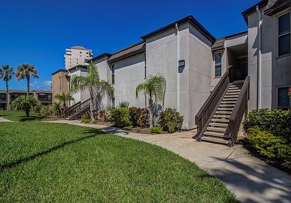 2nd image of 1000 Padre Blvd