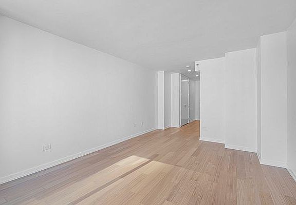 3rd image of 75 W End Ave APT P10f