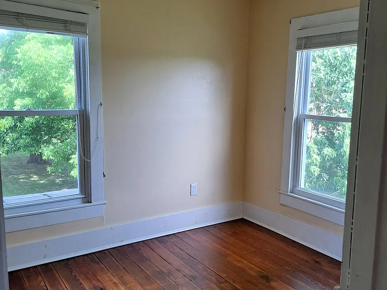 781 Kingsale Rd — Photo 21