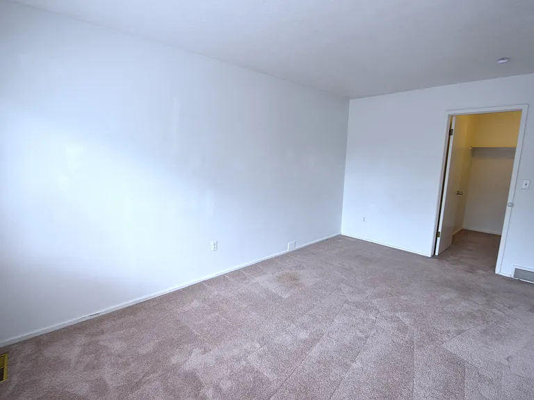 5550 Pennsylvania Ave #2 — Photo 19