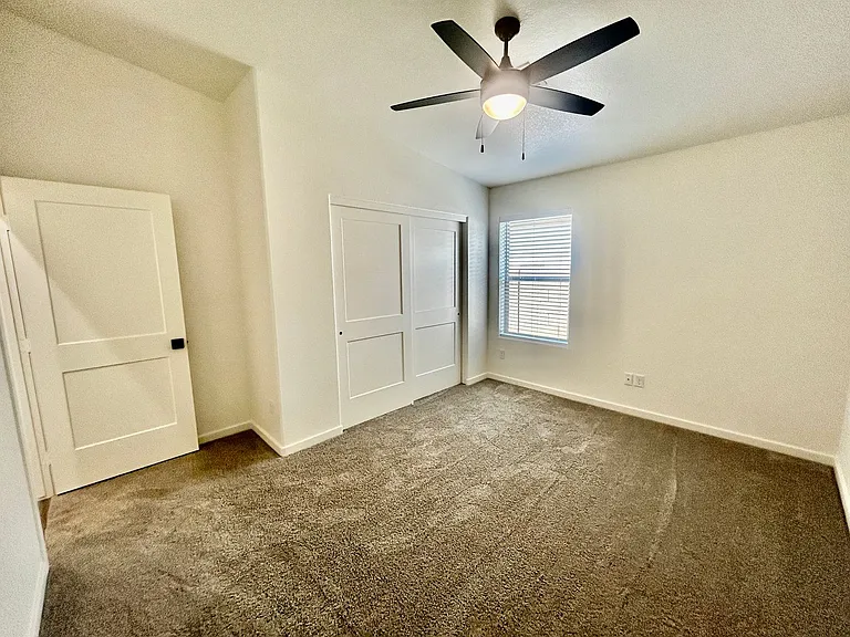 10252 E 33rd St — Photo 18