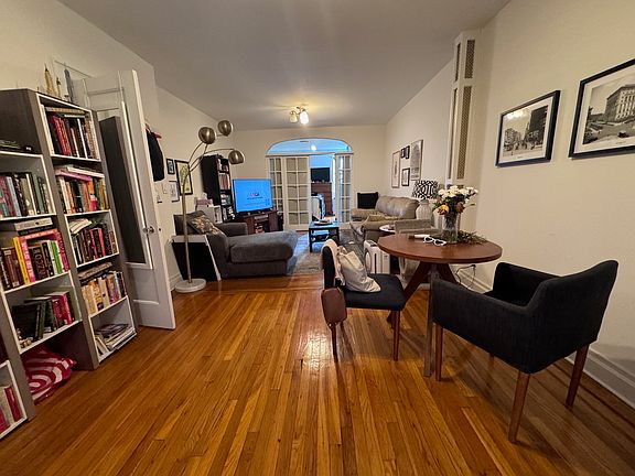 3rd image of 452 W 47th St #4C