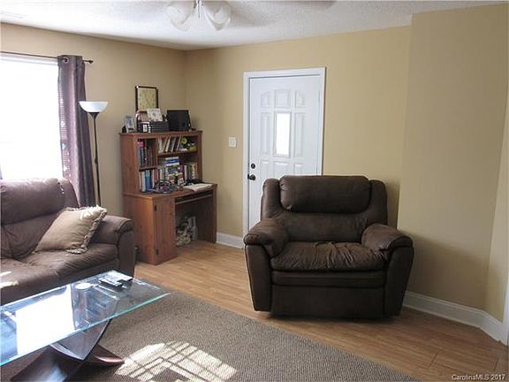 4th image of 316 N High St