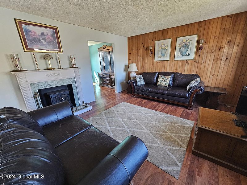 4th image of 110 Brandon Road