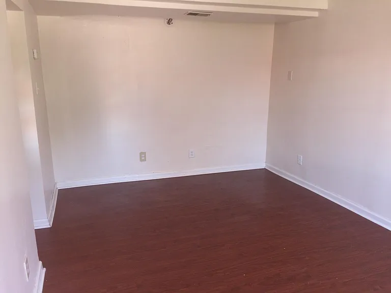 1002 Martin St SE #C — Photo 7