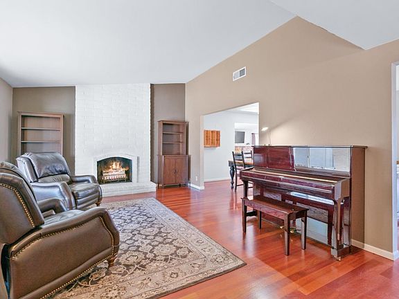 3rd image of 6711 Altiplano Way