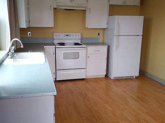 Kitchen: taken from front door