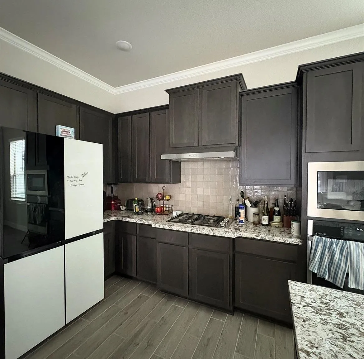 3 bed, 3.5 bath, 2373 sqft, $4,000 — Photo 3