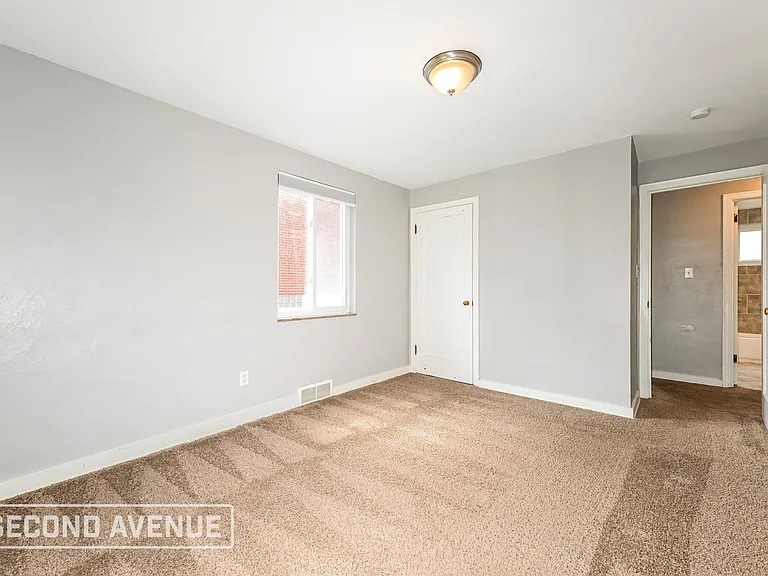 220 Briarwood Dr — Photo 14