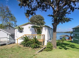 484 Dove Is, Onalaska, TX 77351