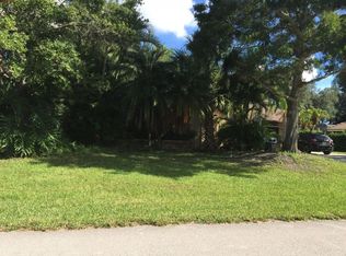 12 Dunbar Rd, Palm Beach Gardens, FL 33418