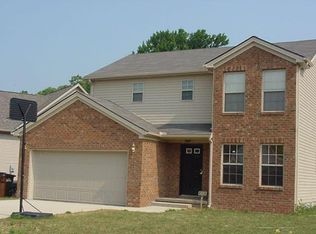 215 Queensway Dr, Nicholasville, KY 40356