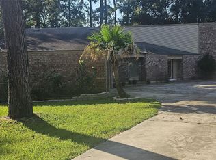 74 Oak Grove Ln, Conroe, TX 77304