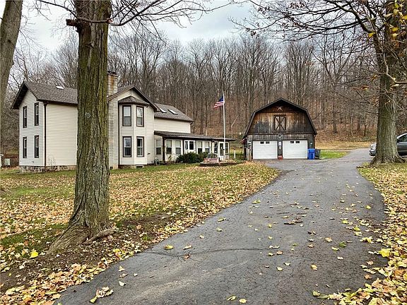 4th image of 215 County Road 7